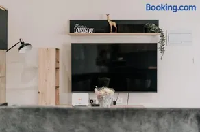 Urban Gem - Stylish Apartment in Msida-Gzira - Image 5