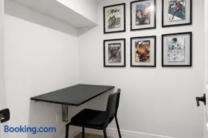 Spacious 1BR Basement w Parking -30 mins to Downtwn TO - Image 5