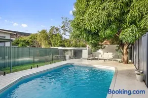 ALFRE53R - Rozelle Garden House - Image 1