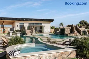 The Lazy River House - Joshua Tree Resort - Image 5