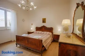 GuestHost - Villa ChiGa Apartment with Veranda, Pool and Parking - Image 3