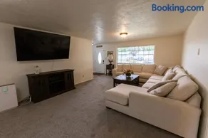 Beautiful spacious home in the heart of emmett - Image 2