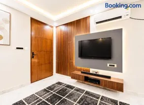 Hotel Royal Grand Villa Near Igi Delhi Airport - Image 4