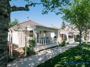 Periwinkle Cottage by Seabrook Hospitality - Image 3