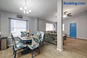 Modern 4 Bedroom Home in Cedar Park - Image 3