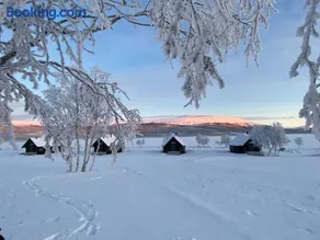 Arctic Land Adventure Glass Igloos - Image 5