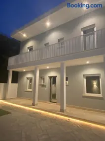 Grey House Guest House Luxury - Image 1