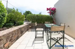 Secret Garden Residence - Image 2