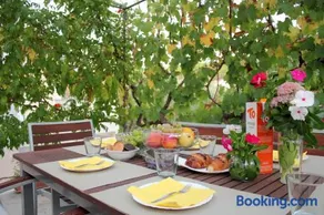 Roses Apartment - Image 2
