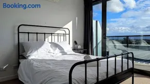Burwood Rise Townhouse - Image 2