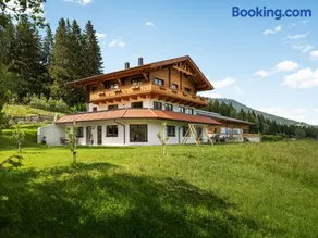 Appartements Bichl ,Haus Ausblick - Image 1
