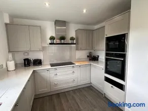 Meadow View - Image 1