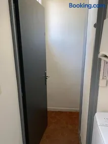 Appartement F2 agréable avec terrasse - Image 3
