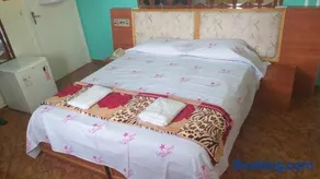 Gold Star Hotel - Image 3