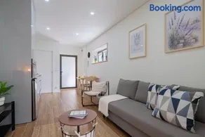 Cozy Apartments with Pool Near Airport by HostWise - Image 2
