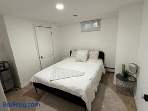Serene Comfortable Studio Near UBS Arena and JFK - Image 1
