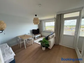 Hamptons 11 Stilvoll eingerichtete Wohnung im Herzen der Stadt mit Blick auf die Geeste - Image 1
