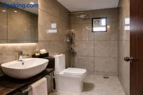 Private Suite with Jacuzzi in Assagao GOA - Image 4