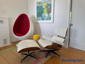 Lakefront midcentury vintage - Image 3