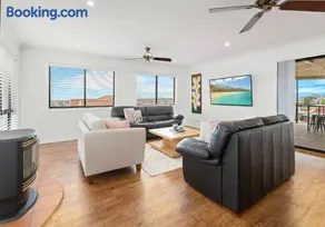 Pacific View - Pet Friendly - Image 3