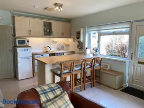 Sleepy Donkey Cottage - Image 5