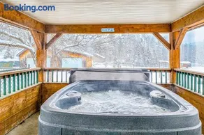 Northwoods Lodge Cabin 1 - Image 3