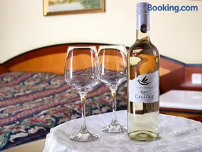 Offi Haz Hotel - Image 3