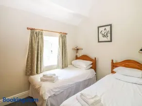 Wetton Barns Holiday Cottages - Image 2