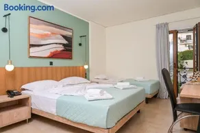 Emily Hotel - Image 5