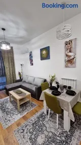 Alek Place - Image 2