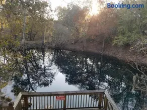 MARGARITAVILLE ON THE SUWANNEE RIVER - Image 3