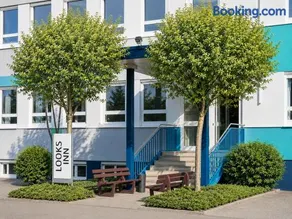 looks-inn - Image 1
