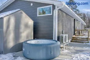 Catskills getaway with all modern comforts - Image 2