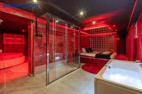 L'Interdit, Confort et Sensualité - Image 1