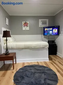 Brooklyn's Tiny Apartment Pets Welcome - Image 3