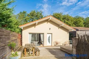 Maison Cosy avec Piscine - Image 2