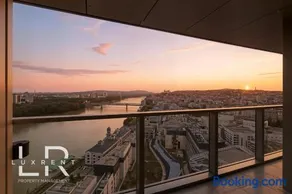 Golden Suite, RIVER&OLD TOWN VIEW, FREE Parking - Image 4