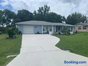 Cute 2 bedroom home, peaceful and so central ! - Image 1