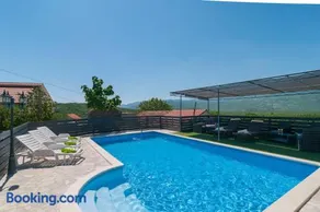Holiday Home Mateovi Dvori - Image 3