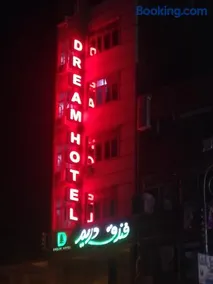 Dream Hotel - Image 4