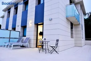 6 Bis HOTEL - Image 3