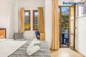 Paradise Hotel-Apartments - Image 2