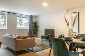 Modern Lower-Ground Apartment in Rotterdam West - Image 1