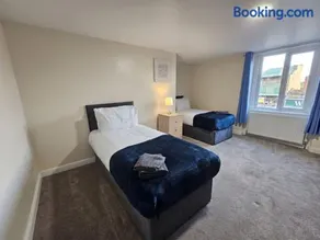 Spacious 4 bedroom house in Birstall, Leeds - Image 3
