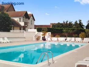 Maison conviviale avec piscine à Villentrois 90 m² - Image 1