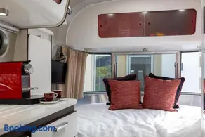 Unique Airstream Retreat - Sleeps 2 - Free Parking - Image 4