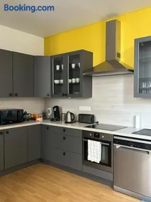Appartement spacieux avec parking privé - Image 5
