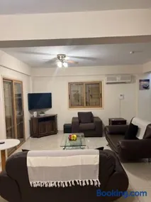 Palm Villa 3 bedrooms - Sleeps 6 - Image 4