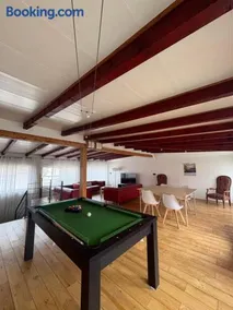 Villa avec piscine intérieure - Image 2