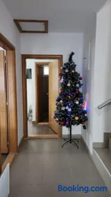 Kuća sa lepim pogledom - porodica Čolović - Image 1